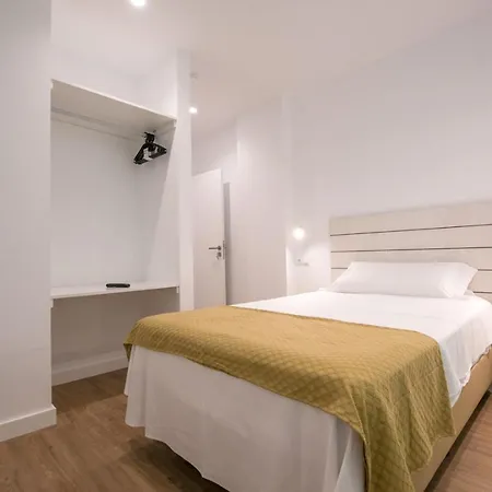 Hostal Beach サンタ・ポラ