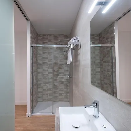 ゲストハウス Hostal Beach 3*